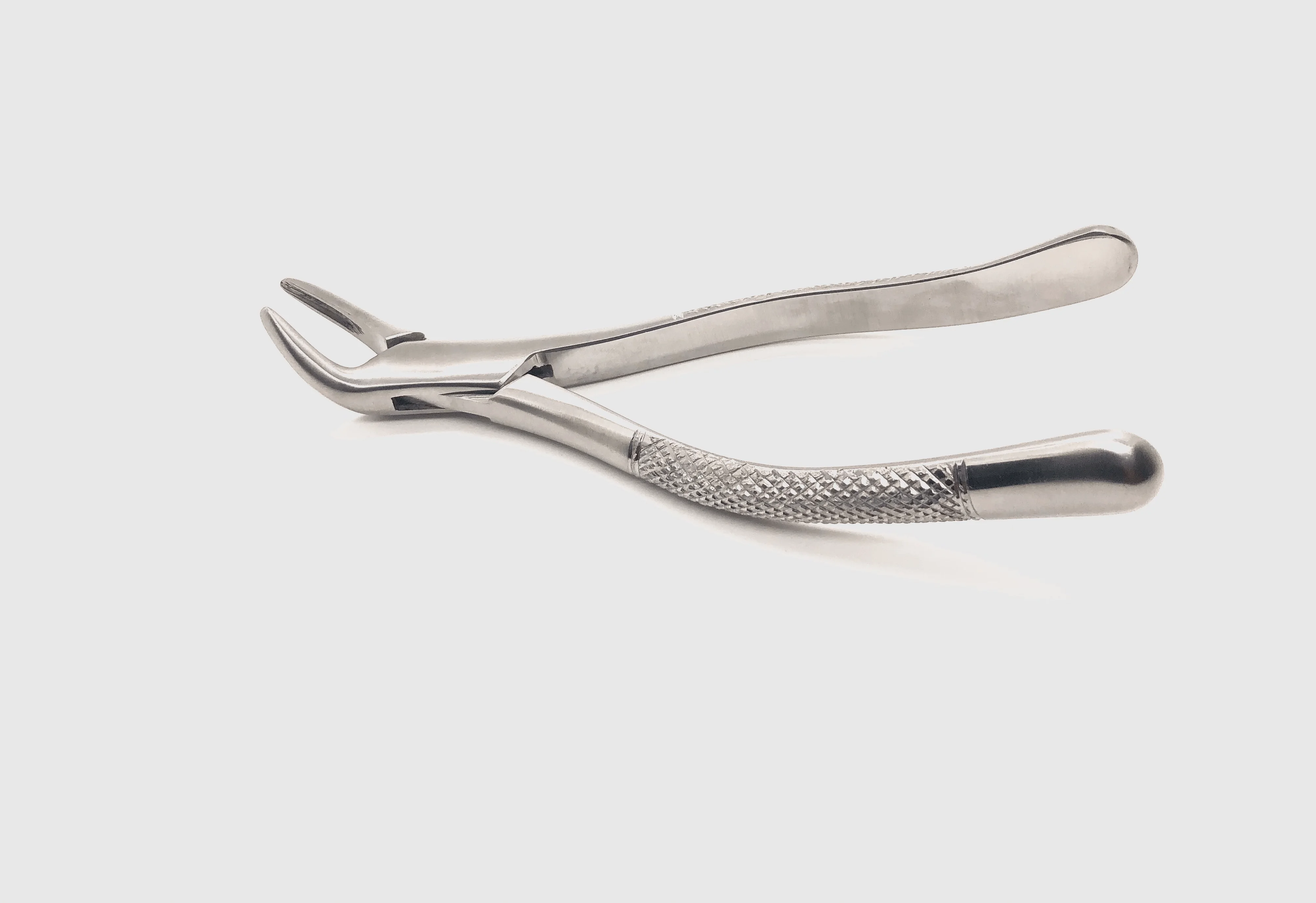 Extracting Forceps #151 Polished Mirror Finish - Image 2
